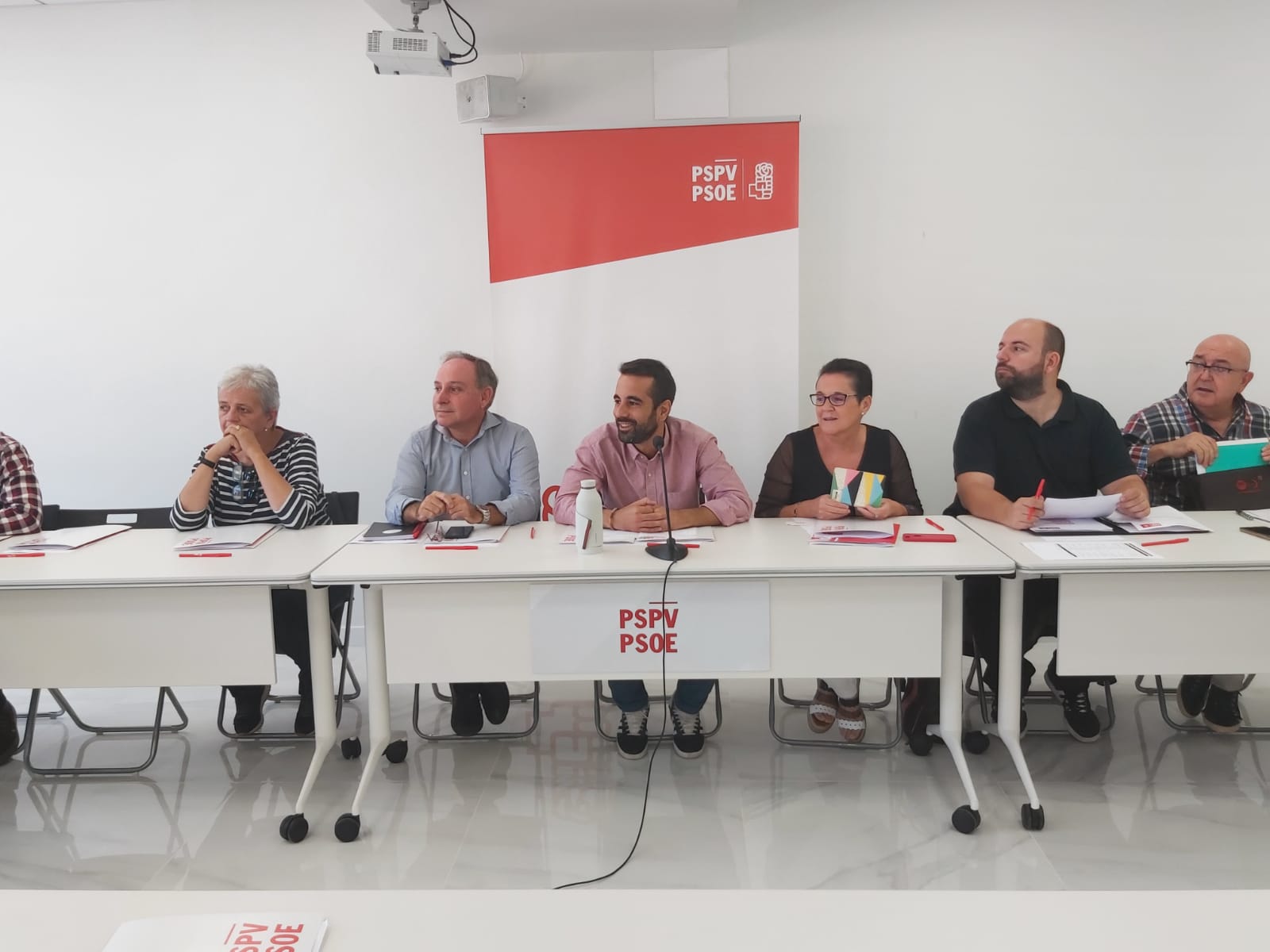 You are currently viewing Muñoz: “El PSOE demostrarà una vegada més que és l’únic partit que té una resposta política per a tots els problemes d’Espanya”