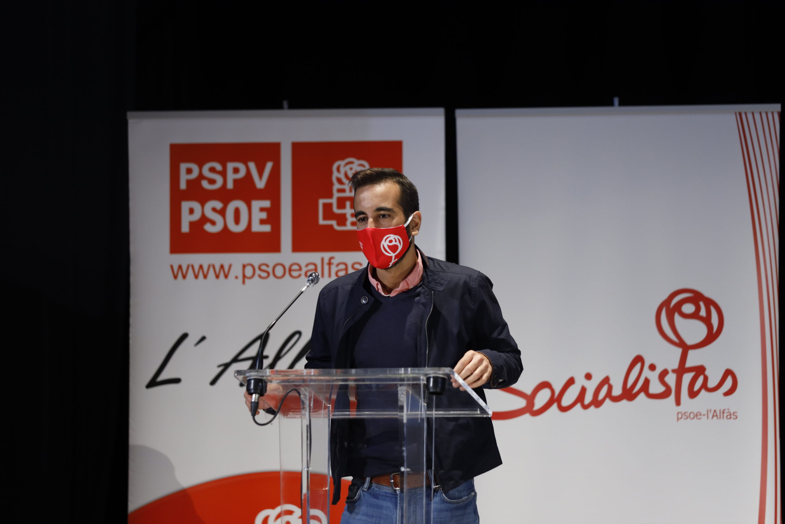 En este momento estás viendo Muñoz: “El centrismo del PP se demuestra rompiendo gobiernos sustentados por la extrema derecha”