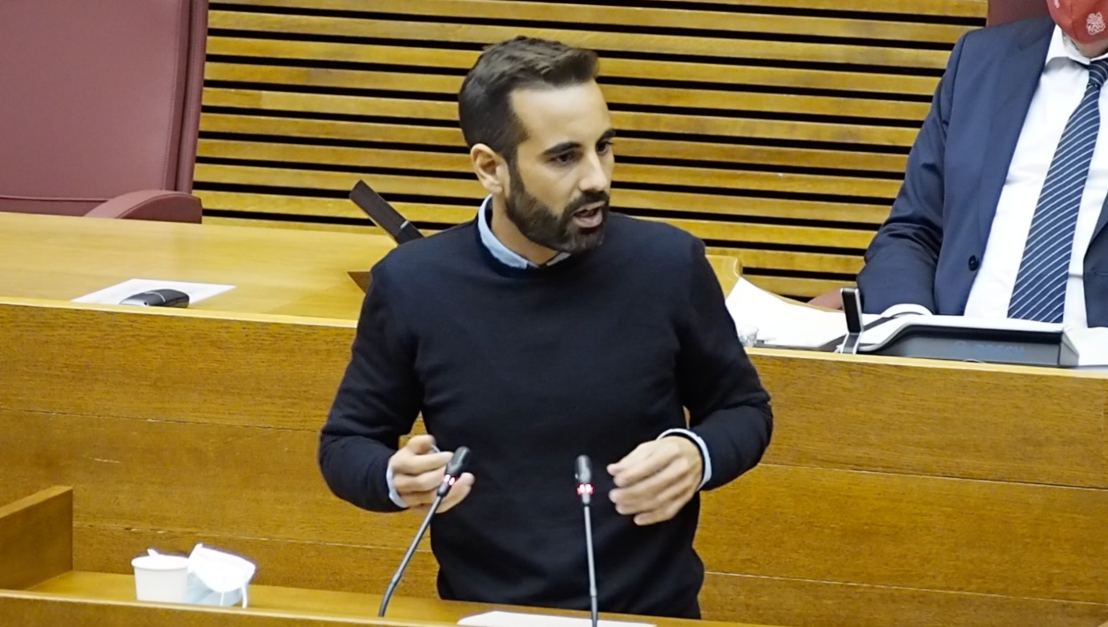 En este momento estás viendo Muñoz: «El PP hace política contra los valencianos al intentar boicotear las decisiones del Consell contra la COVID-19 en plena pandemia»