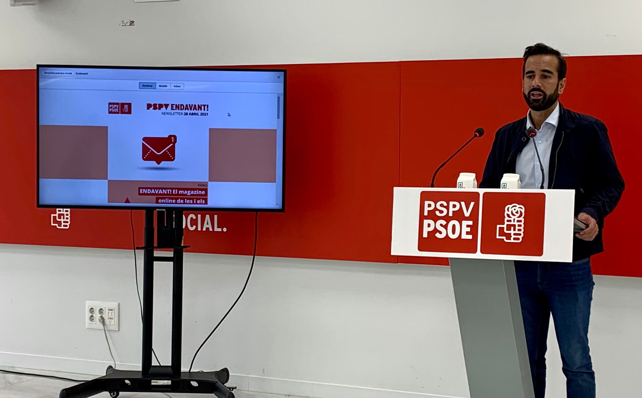 En este momento estás viendo El PSPV-PSOE presenta su revista digital Endavant! para apostar por la actualidad, la transparencia y la verificación de datos