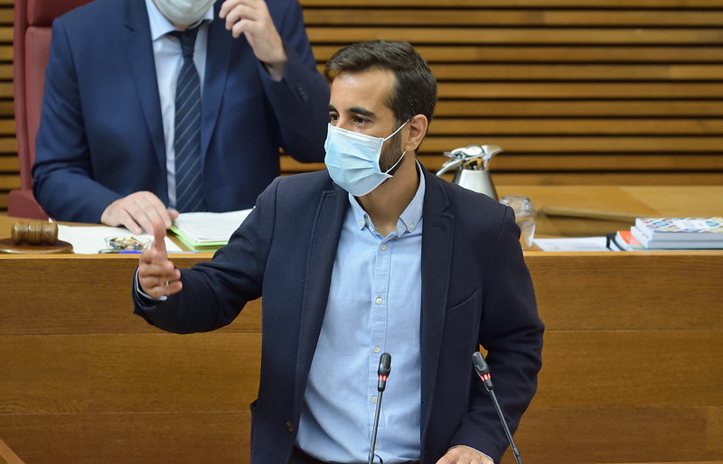 You are currently viewing Muñoz recrimina a Casado que vingui a la Comunitat a “prometre’ns deixar-nos en el furgó de cua d’Espanya”