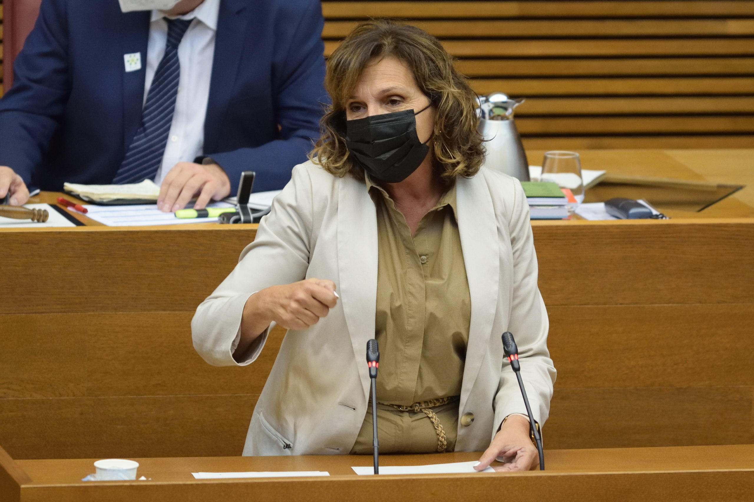 En este momento estás viendo Carmen Martínez destaca la “clara postura del Consell de Ximo Puig por reforzar la sanidad pública valenciana”: “Hoy tenemos un 28% más de trabajadores que en 2015”