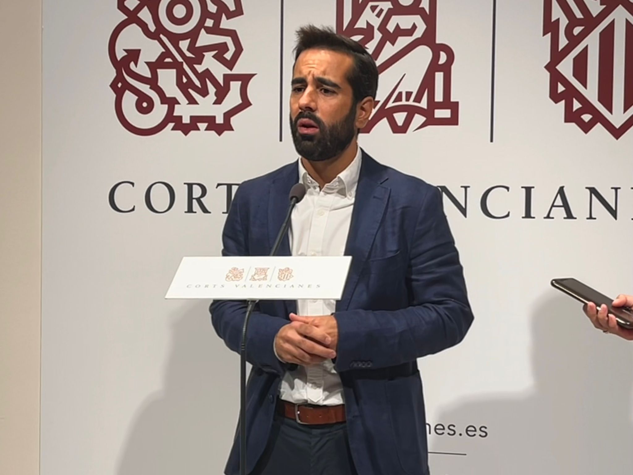 You are currently viewing Muñoz acusa el PP de “electoralisme fiscal”: “Prometen falses baixades massives d’impostos que es traduiran en beneficis per a les elits i retallades en serveis públics”