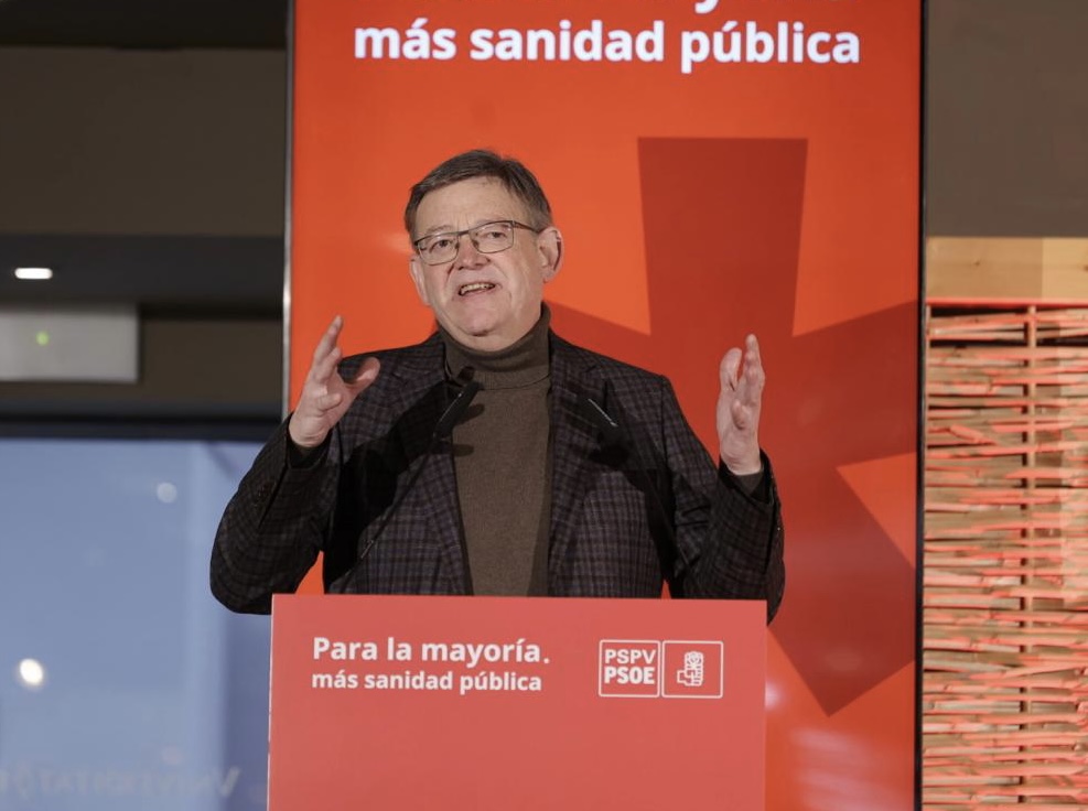 En este momento estás viendo Ximo Puig: “Nuestro mejor aval es haber revertido la privatización sanitaria y convertir nuestro sistema en un modelo público potente que nos sitúa a la vanguardia”