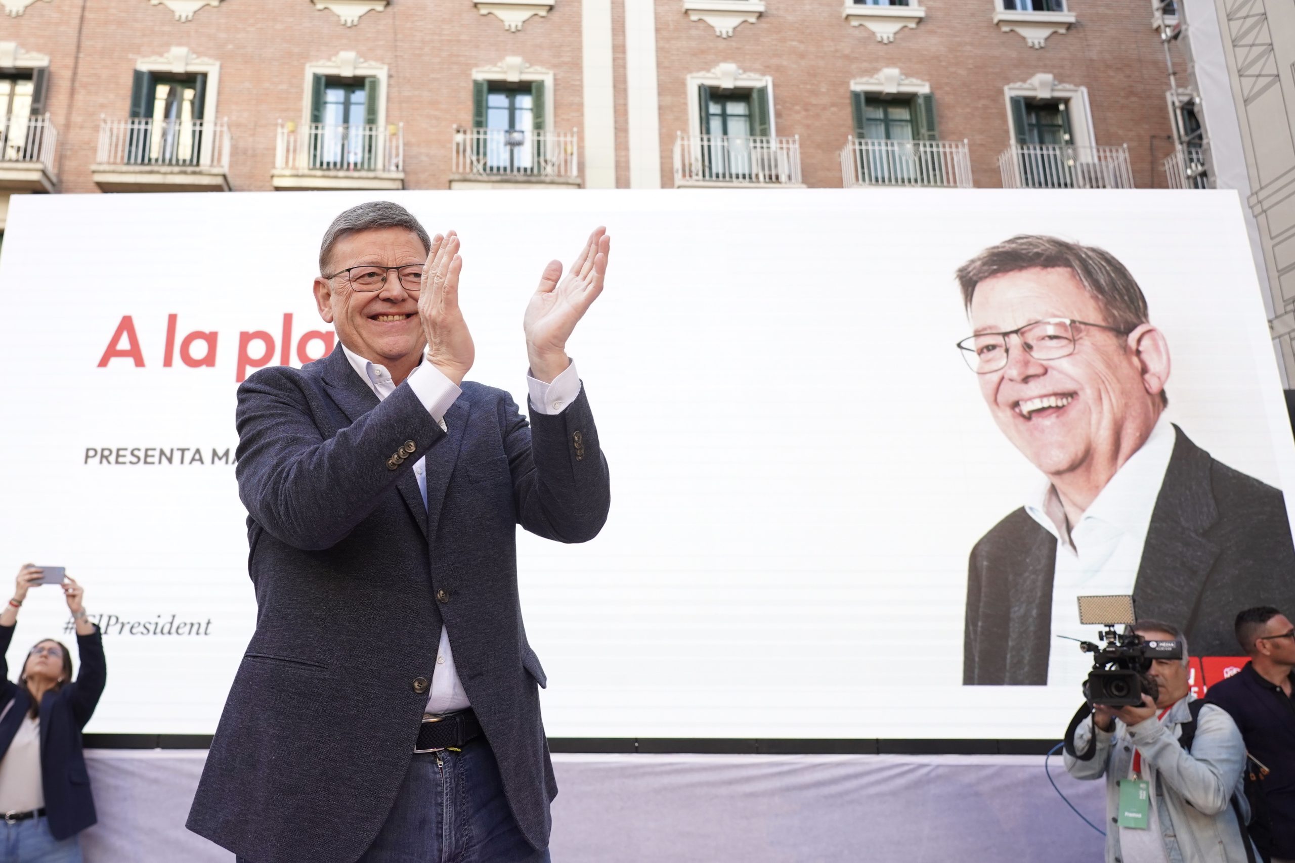 En este momento estás viendo Ximo Puig: “Vamos a trabajar en todos los pueblos y en todas las plazas para hacer de este proyecto el de la inmensa mayoría de los valencianos y valencianas»