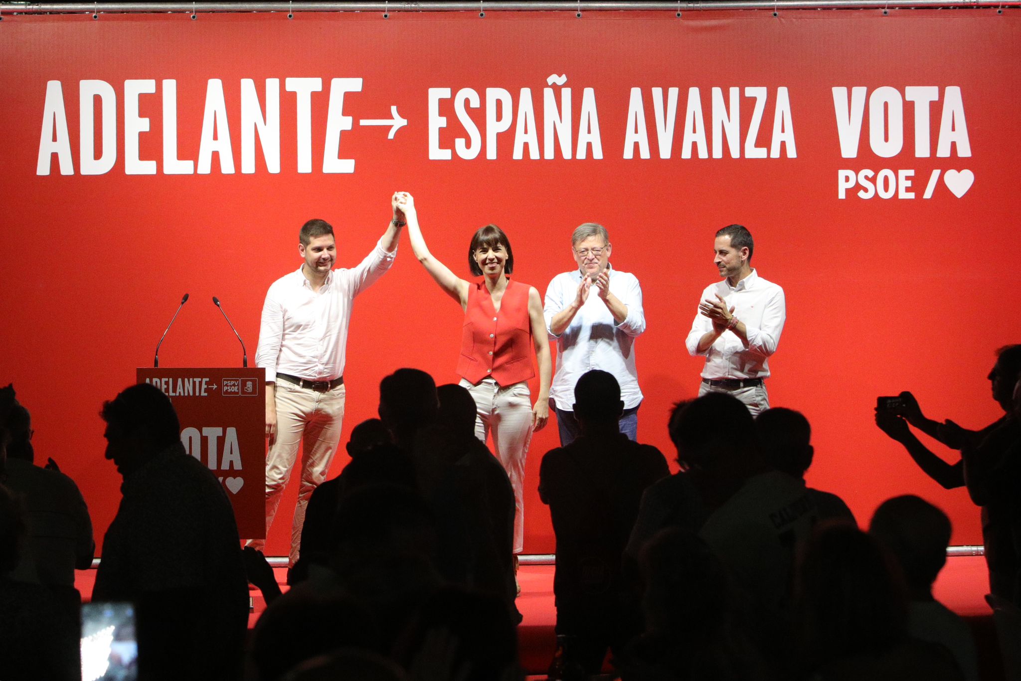 En este momento estás viendo Morant: «La remontada es imparable porque la sociedad no soporta más mentiras de Feijóo»