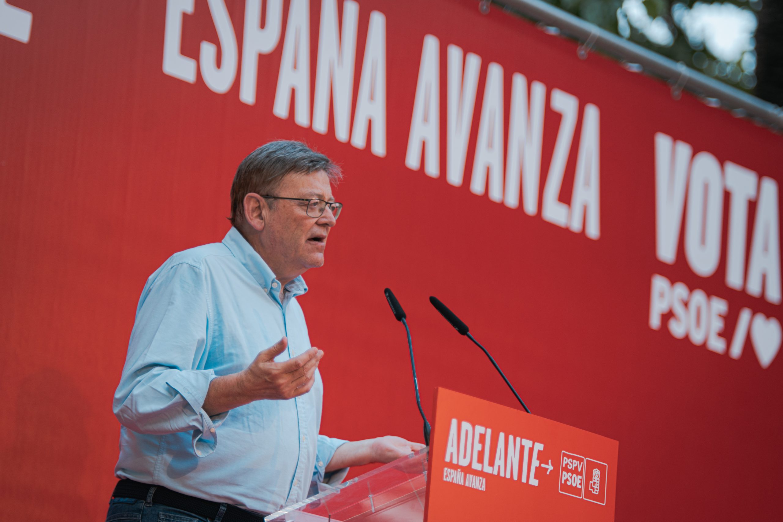 En este momento estás viendo Ximo Puig apela “a la serenidad, al respeto y a la responsabilidad” y lamenta que Feijóo y Mazón “calienten a la sociedad valenciana de manera irresponsable”: “Dan argumentos a la extrema derecha y eso finalmente se convierte en amenazas y matonismo”