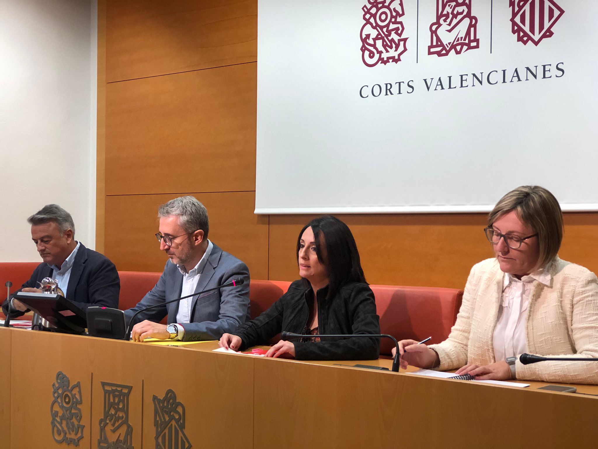 En este momento estás viendo El PSPV-PSOE denuncia que «el Consell de la mentira de Mazón perpetua los primeros recortes en 8 años que llevarán a la parálisis de la Comunitat Valenciana»: «Lo único real de los PGV2024 son los recortes»