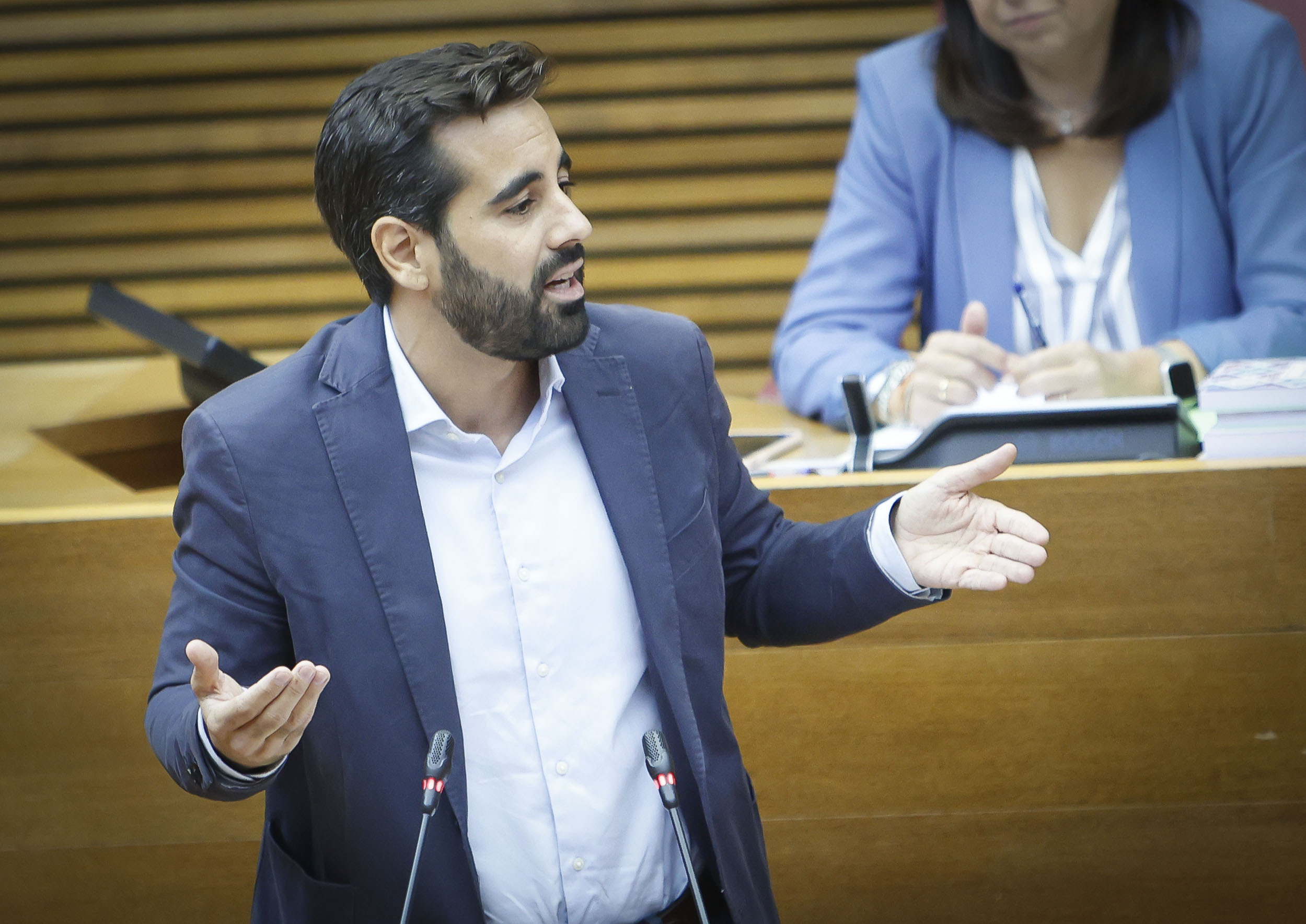 En este momento estás viendo El PSPV-PSOE critica que Mazón “prefiera inyectar dinero para su autobombo y satisfacer a la ultraderecha” que para políticas “contra la violencia machista o el negacionismo climático”