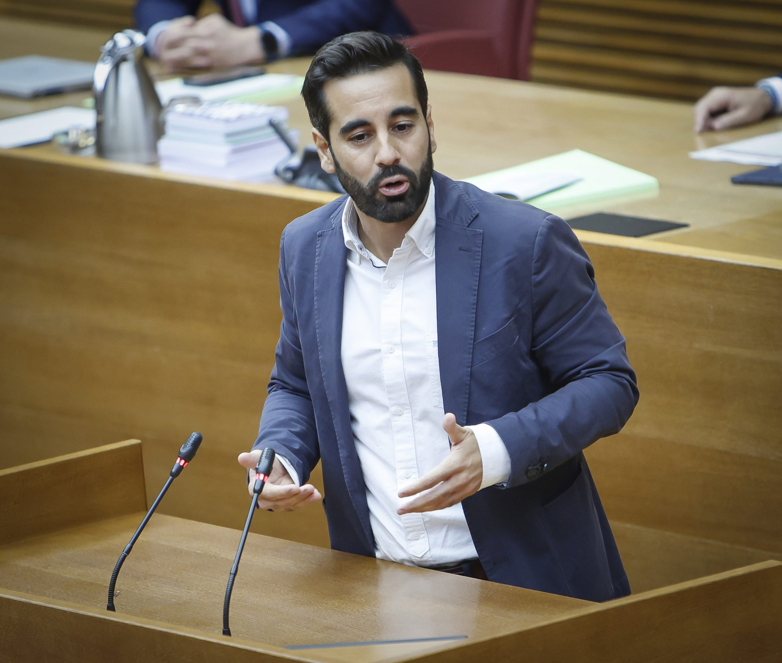 En este momento estás viendo Muñoz acusa a Mazón de «hacer de altavoz de De la Rosa generando una alarma social que no existe»: «Mazón y el PP tienen que explicar si lo que quieren es volver a las andadas de la época de Zaplana y el modelo Alzira»