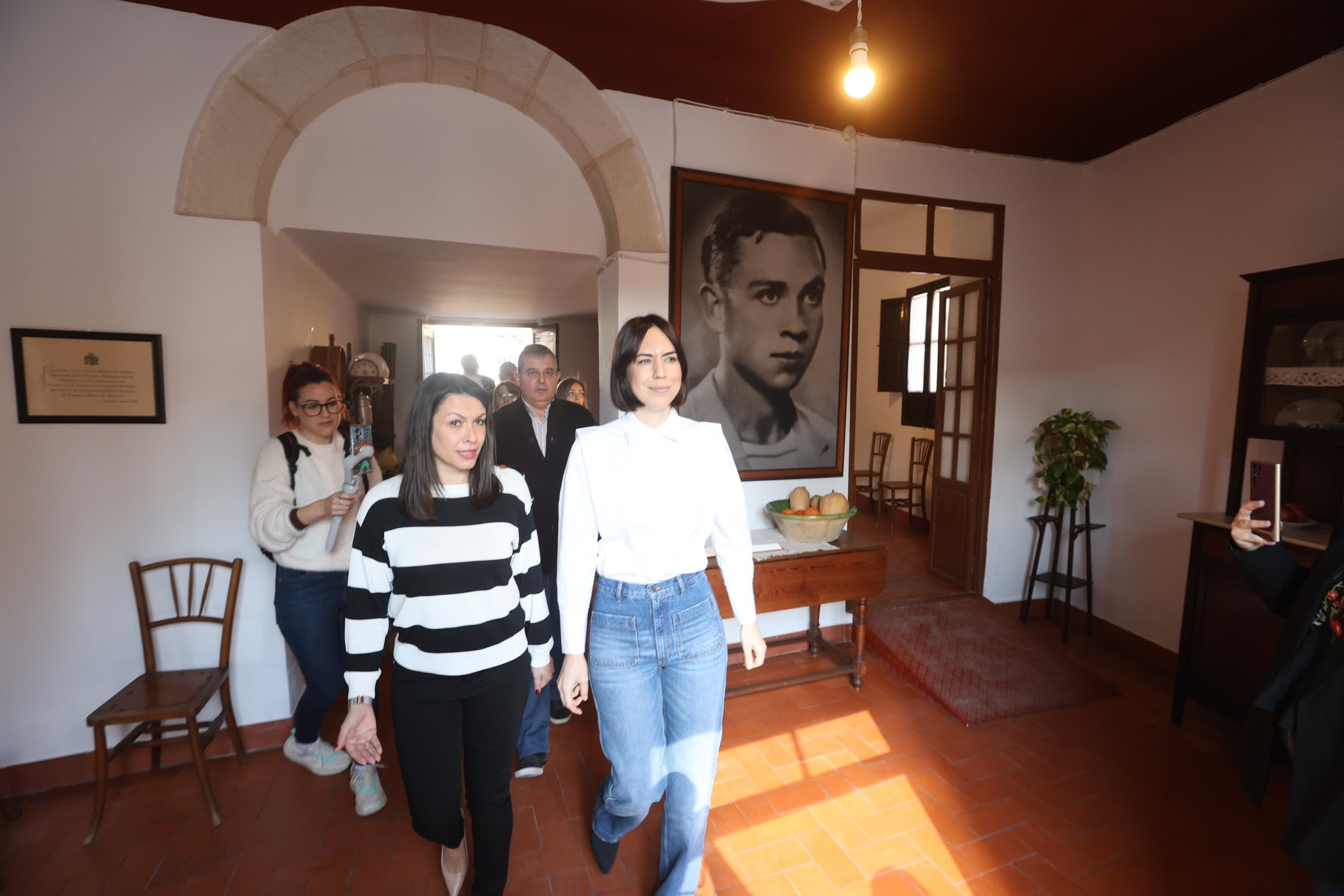 En este momento estás viendo Diana Morant reivindica en Orihuela la figura de Miguel Hernández como “símbolo universal de la lucha por las derechos y libertades”