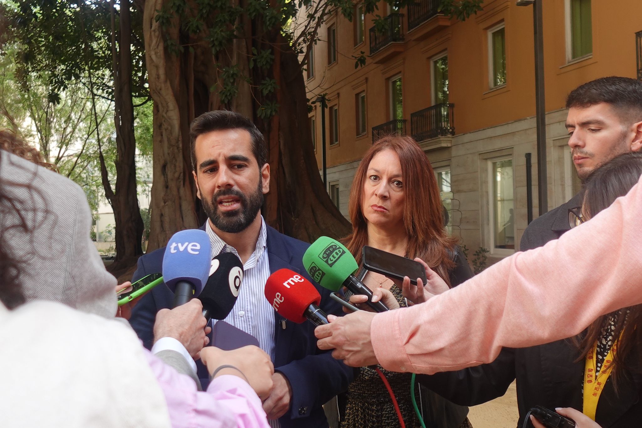 En este momento estás viendo El PSPV-PSOE señala que el incendio de Tárbena demuestra que “estamos en las manos inadecuadas” y acusa a Mazón de “dejar de lado el servicio de prevención y extinción de incendios”