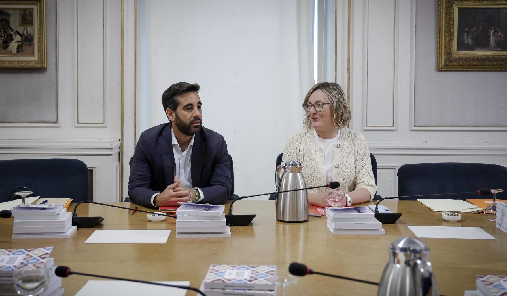 En este momento estás viendo El PSPV-PSOE exige a Mazón que “abandone su sumisión a Feijóo” y defienda los intereses de los valencianos: “Que aproveche el Congreso del PP y le pida a Feijóo que vote a favor de las entregas a cuenta”
