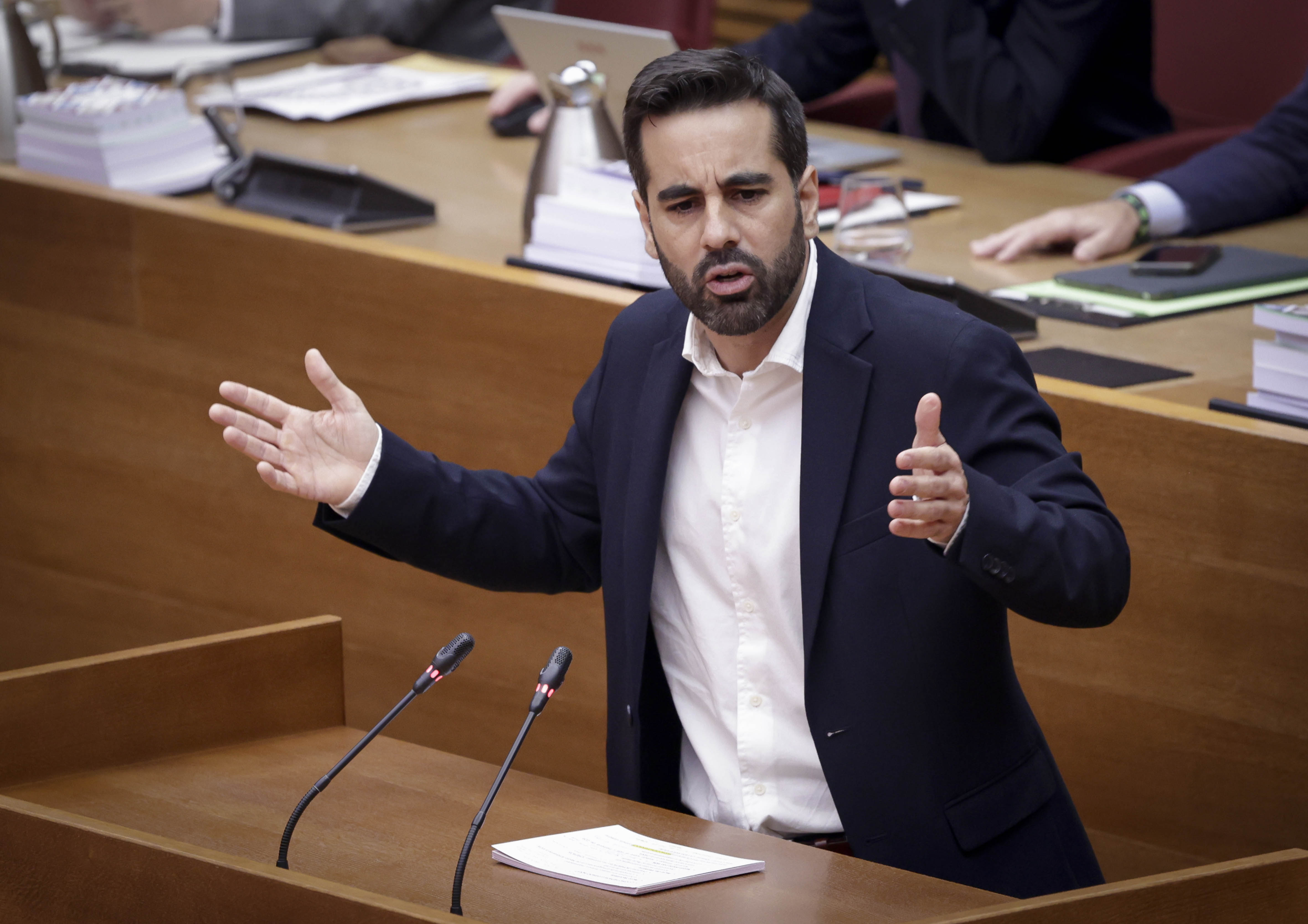 You are currently viewing El PSPV-PSOE acusa a Pérez Llorca de “ser el successor de la major corrupció ètica i moral de la nostra història”: “Es presenta com a alcalde, però és el testaferro de Mazón i un empresari que ve assessorat per condemnats per la Gürtel”